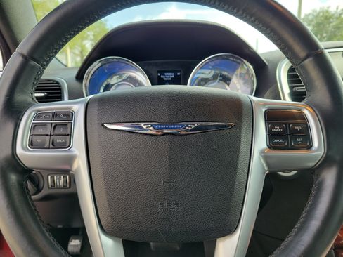 Used 2014 Chrysler 300 RWD image 22