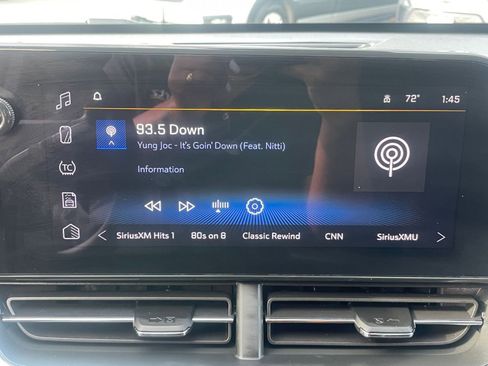 Used 2025 Chevrolet Trax LT image 21