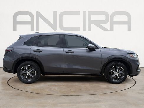 Used 2023 Honda HR-V EX-L image 9