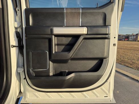 Used 2021 Ford F250 Lariat w/ Lariat Ultimate Package image 21