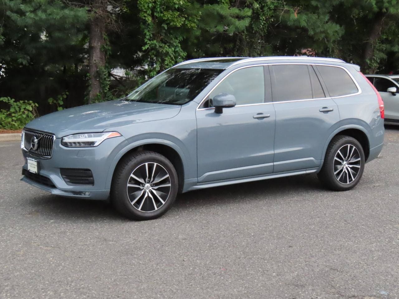 Used 2020 Volvo XC90 T6 Momentum AWD/4WD image 2