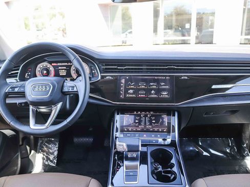 Used 2023 Audi Q8 Premium Plus w/ Premium Plus Package AWD/4WD image 13