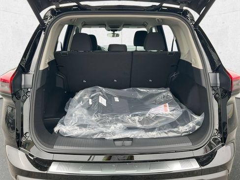 New 2026 Nissan Rogue SV w/ Cold Weather Package AWD/4WD image 32