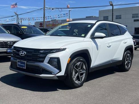 Used 2025 Hyundai Tucson SEL AWD/4WD image 2