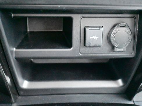 Used 2022 Toyota 4Runner TRD Off-Road Premium image 33