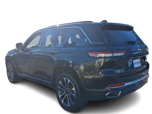 Used 2023 Jeep Grand Cherokee Overland w/ Luxury Tech Group IV image 4