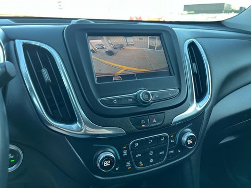 Used 2023 Chevrolet Equinox LT FWD image 16