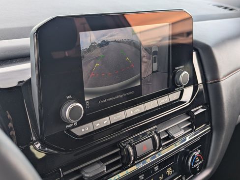 Used 2023 Nissan Pathfinder Rock Creek image 31