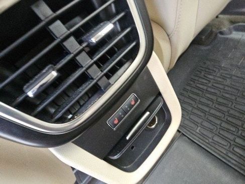 Used 2020 Lincoln Nautilus Reserve w/ Class II Trailer Tow Package image 8