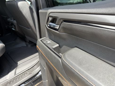 Used 2024 GMC Sierra 1500 AT4 image 41