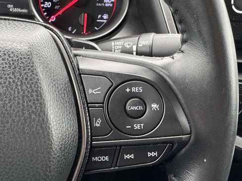 Used 2022 Toyota Camry XSE image 19