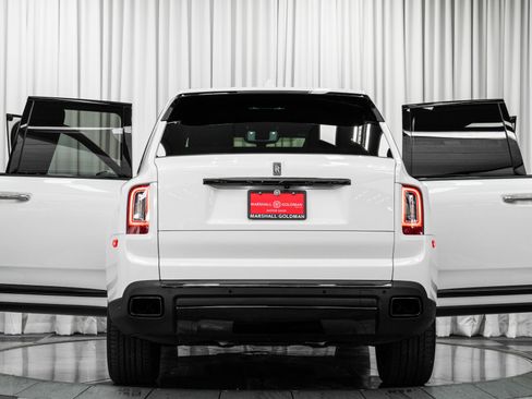 Used 2023 Rolls-Royce Cullinan Black Badge w/ Dark Exterior Package image 50