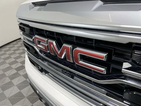 Used 2025 GMC Sierra 1500 SLT w/ SLT Premium Plus Package image 31