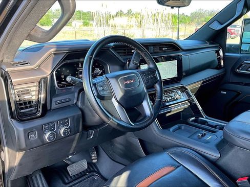 Used 2024 GMC Sierra 2500 AT4 w/ AT4 Premium Plus Package AWD/4WD image 16