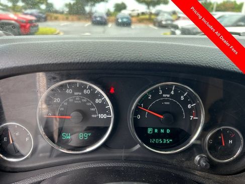 Used 2016 Jeep Wrangler Unlimited Sahara w/ Max Tow Package AWD/4WD image 9