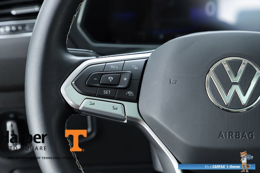 Used 2023 Volkswagen Tiguan SE w/ Panoramic Sunroof Package FWD image 59