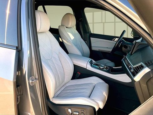 Used 2024 BMW X5 xDrive40i w/ M Sport Package image 7