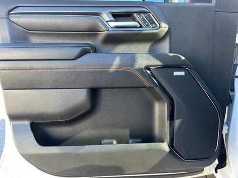 Used 2024 GMC Sierra 2500 AT4 w/ AT4 Preferred Package image 20