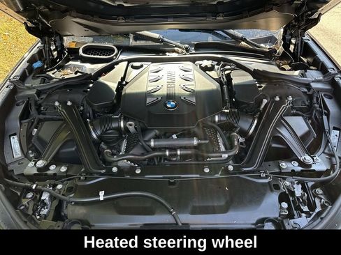 Used 2024 BMW 760i xDrive w/ Executive Package image 34