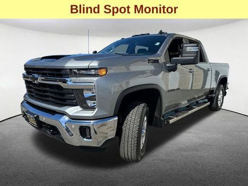 Used 2025 Chevrolet Silverado 2500 LT w/ All Star Edition AWD/4WD image 4
