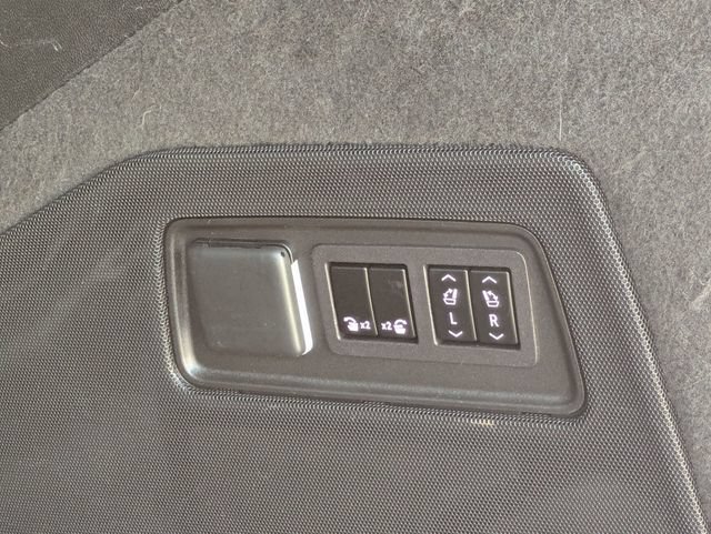 Used 2023 Cadillac Escalade ESV Premium Luxury w/ LPO, Floor Liner Package AWD/4WD image 36