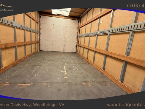 Used 2015 Chevrolet Express 3500 Extended image 17