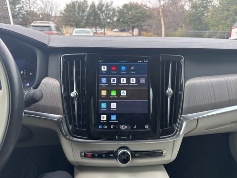 Used 2023 Volvo S90 B6 Ultimate image 25