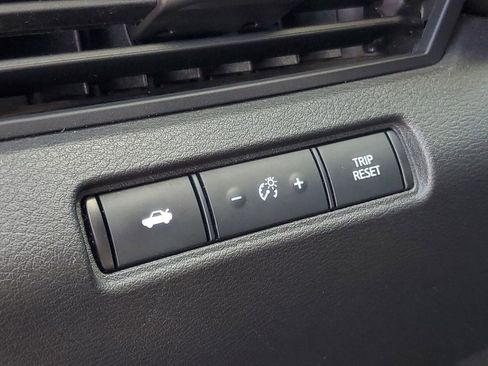 Used 2023 Nissan Altima 2.5 SV image 14