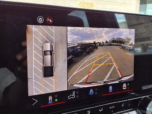 New 2026 GMC Canyon Elevation w/ Convenience Package image 5