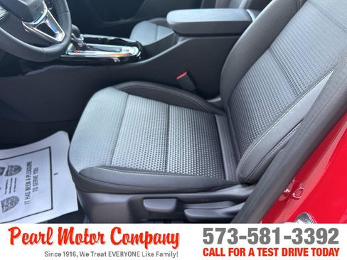 New 2026 Chevrolet Trax LT w/ LT Convenience Package image 10