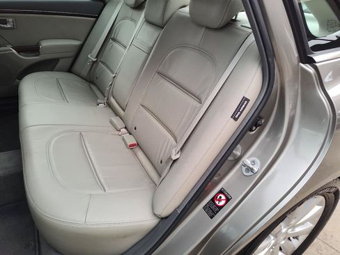 Used 2009 Hyundai Azera GLS w/ Premium Pkg 2 FWD image 24