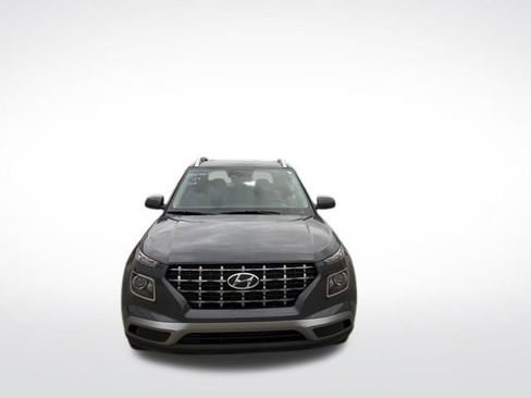 Used 2024 Hyundai Venue SEL FWD image 8