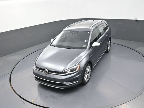 Used 2018 Volkswagen Golf Alltrack SEL AWD/4WD image 16
