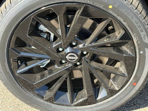 New 2026 Nissan Rogue SL AWD/4WD image 10