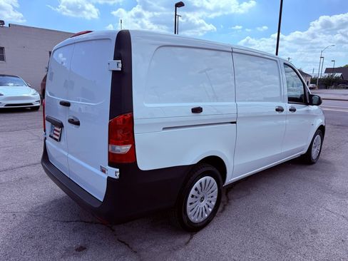 Used 2022 Mercedes-Benz Metris image 24