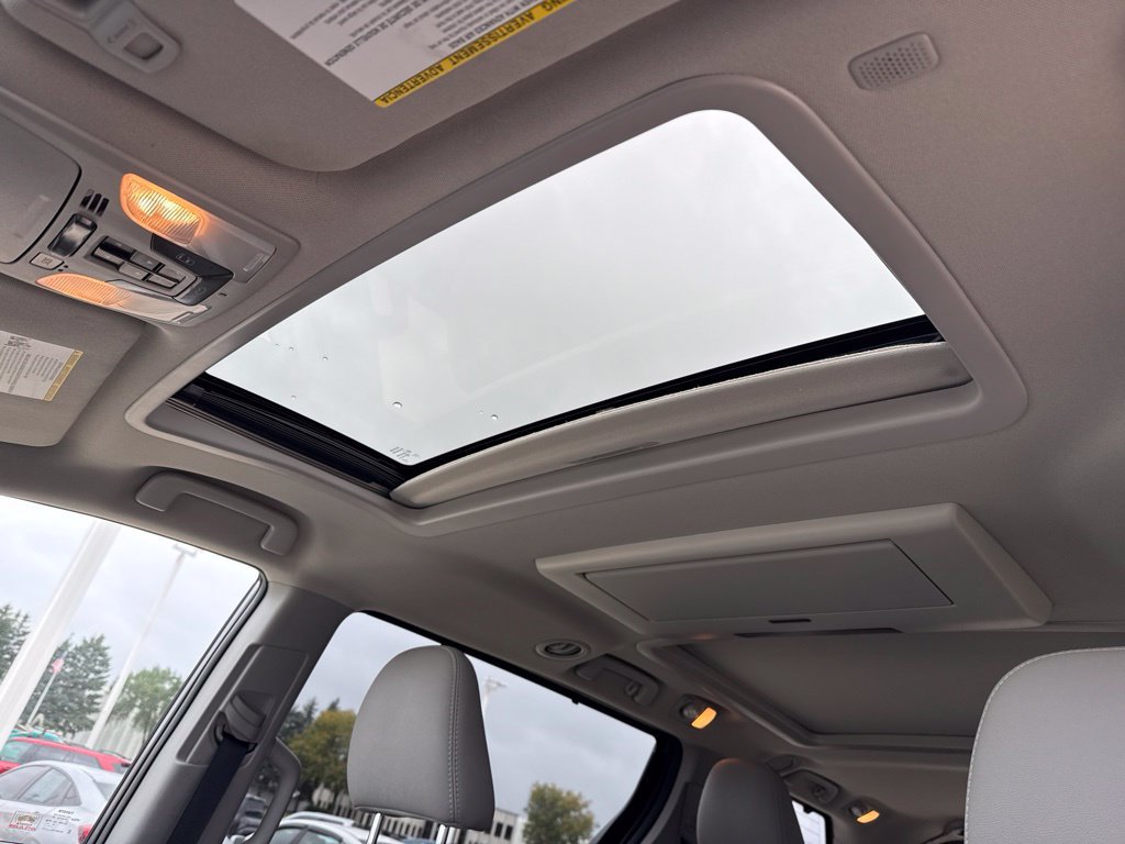 Used 2020 Toyota Sienna Limited Premium AWD/4WD image 9