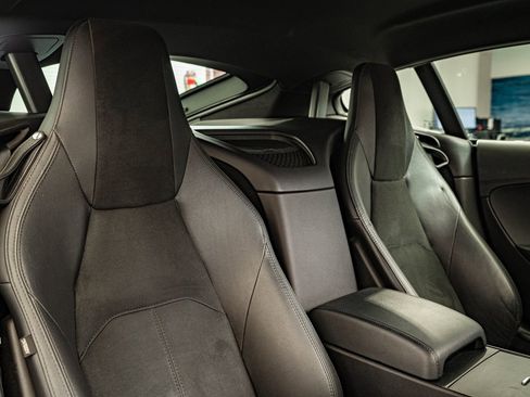 Used 2020 Jaguar F-TYPE Coupe image 24