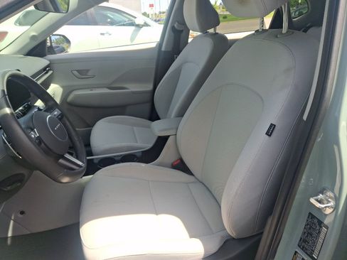 Used 2024 Hyundai Kona SEL FWD image 8
