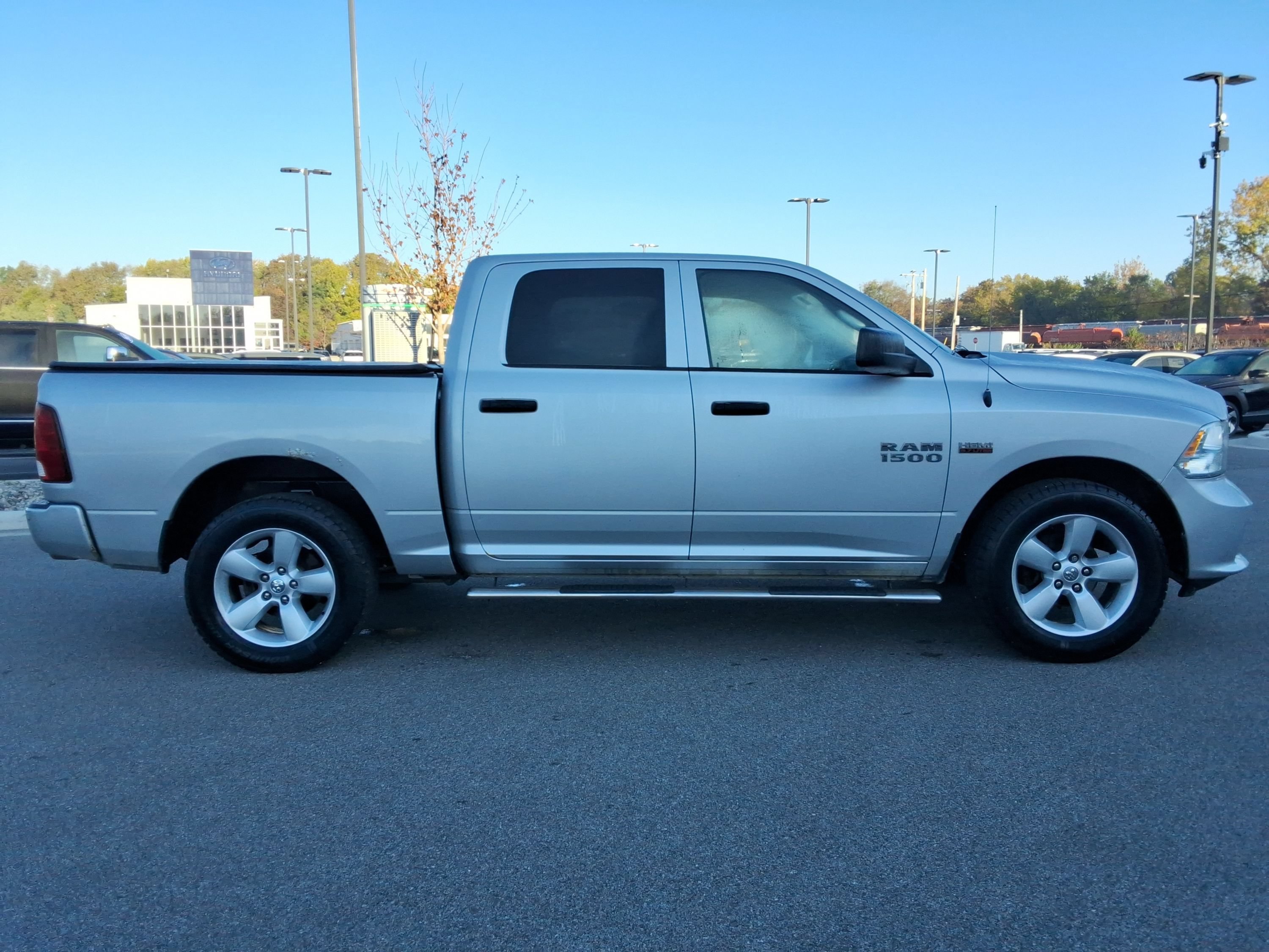 Used 2013 RAM 1500 Express AWD/4WD image 15