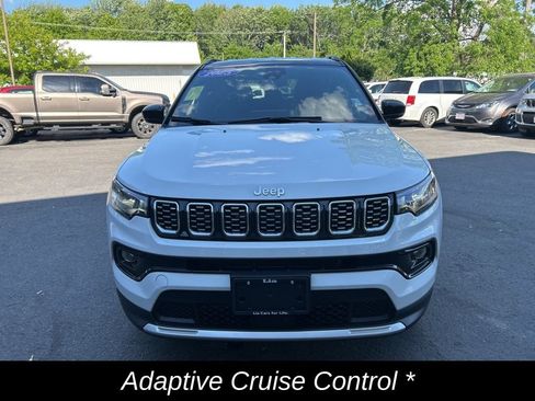 Certified 2025 Jeep Compass Limited AWD/4WD image 10