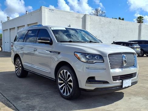Certified 2024 Lincoln Navigator Reserve AWD/4WD image 20