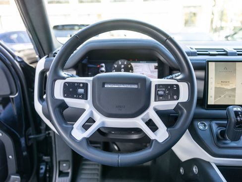 Used 2025 Land Rover Defender 110 S AWD/4WD image 6