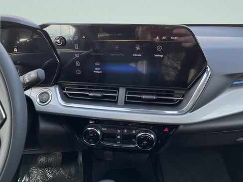 New 2026 Chevrolet Trax LT image 23