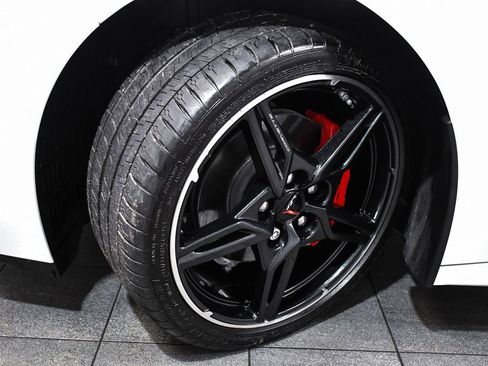 Used 2024 Chevrolet Corvette Stingray Premium Conv w/ Stealth Interior Trim Package image 9