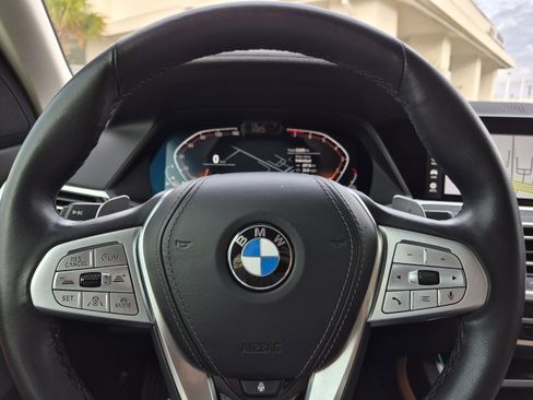 Certified 2022 BMW X7 xDrive40i w/ Premium Package image 17