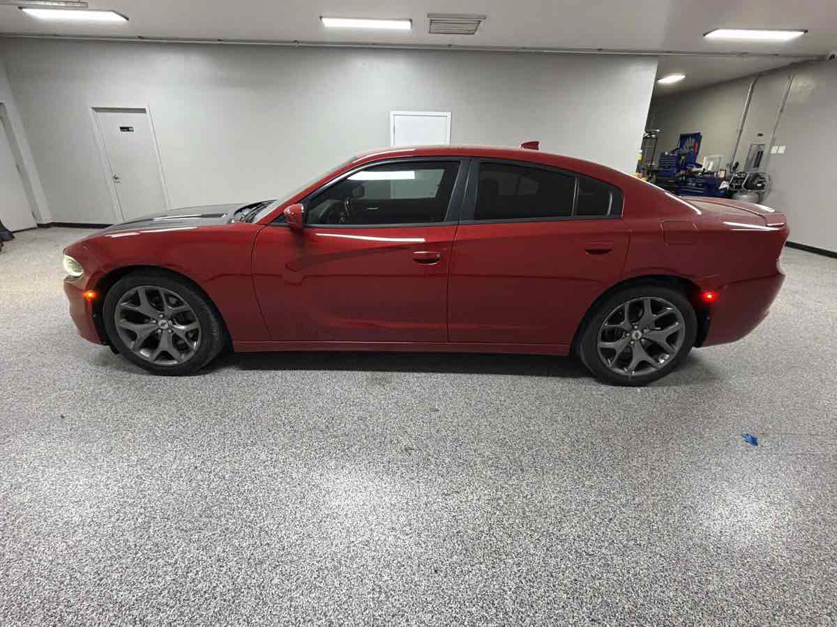 Used 2017 Dodge Charger R/T w/ Plus Group RWD image 6