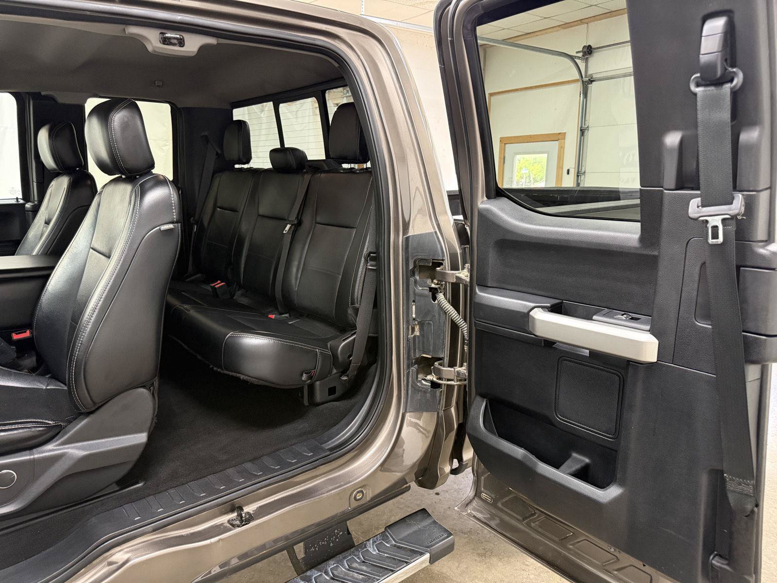 Used 2019 Ford F250 Lariat w/ Chrome Package AWD/4WD image 21