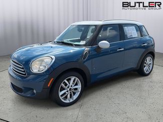 Used 2011 MINI Cooper Countryman FWD video 1