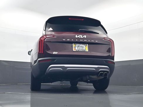 Used 2022 Kia Telluride EX FWD image 27