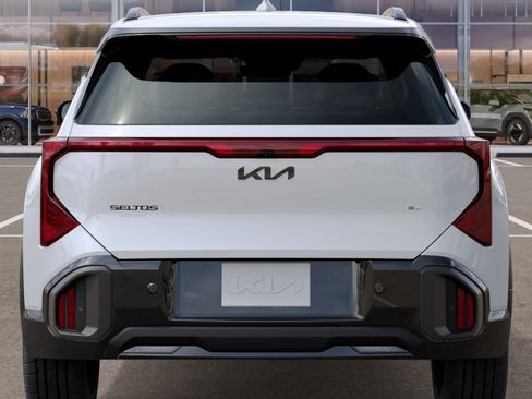 New 2027 Kia Seltos X-Line S w/ X-Line S Premium Package AWD/4WD image 13